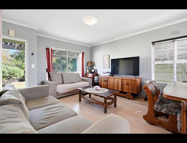 2 BEDROOM HOUSE FOR SALE IN SUNNINGDALE